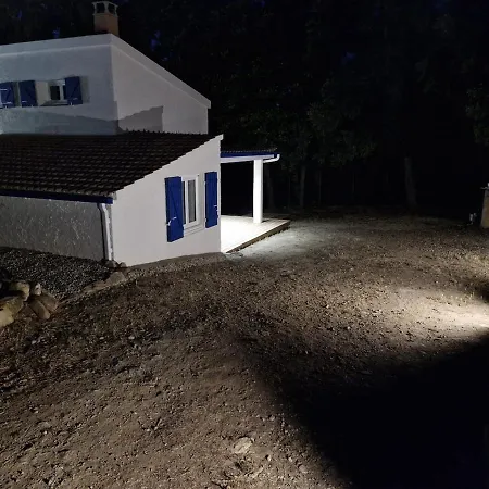 Holiday home Oikos Avec Piscine *