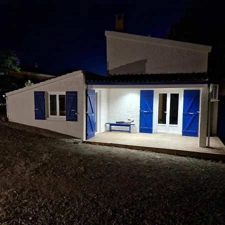 Holiday home Oikos Avec Piscine